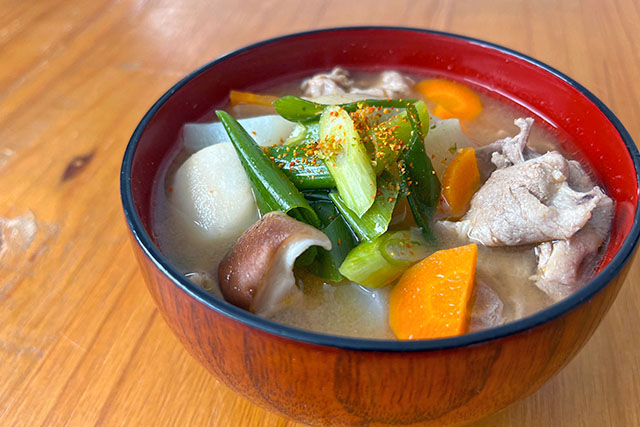 【土曜は何する】焼きねぎ豚汁のレシピ(フライパン)スープ作家の有賀薫先生