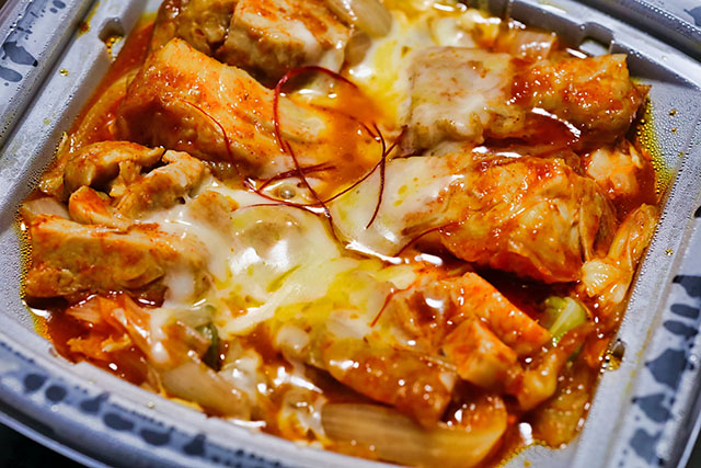 【土曜は何する】鶏手羽元のチーズタッカルビの美韓レシピ Atsushi先生の美肌に良い韓国料理