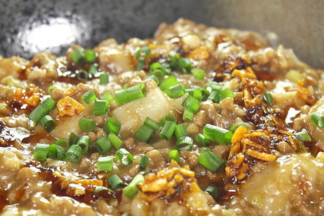 【シューイチ】麻婆餅のレシピ(電子レンジ)もんきちさんの余った餅でバズり飯-1GP