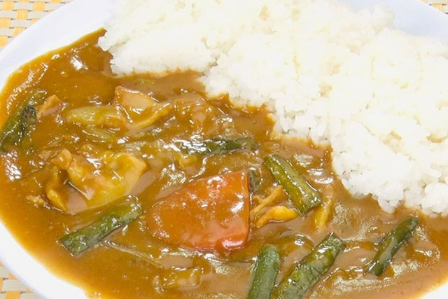 【ウワサのお客さま】大鍋豚ニラカレーのレシピ(大鍋ガールズ)育英大学レスリング部100人前栄養満点飯